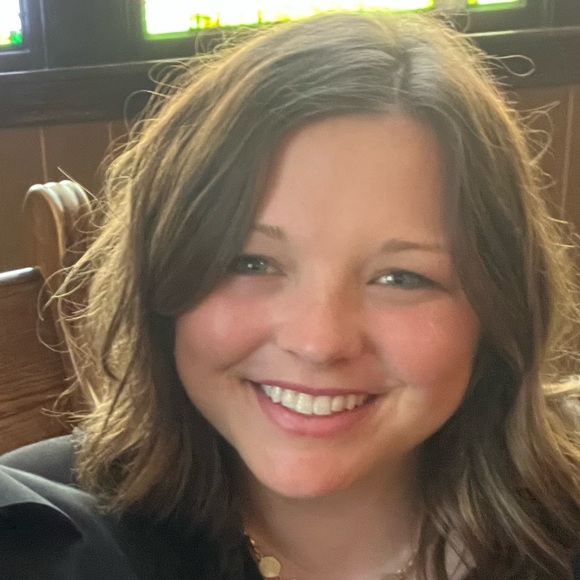 Meet your Posher, Keyla - Picture 2 of 2